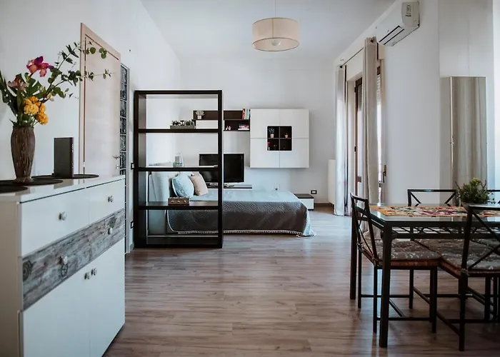 Ddhome Piazza Mazzini * לצ'ה